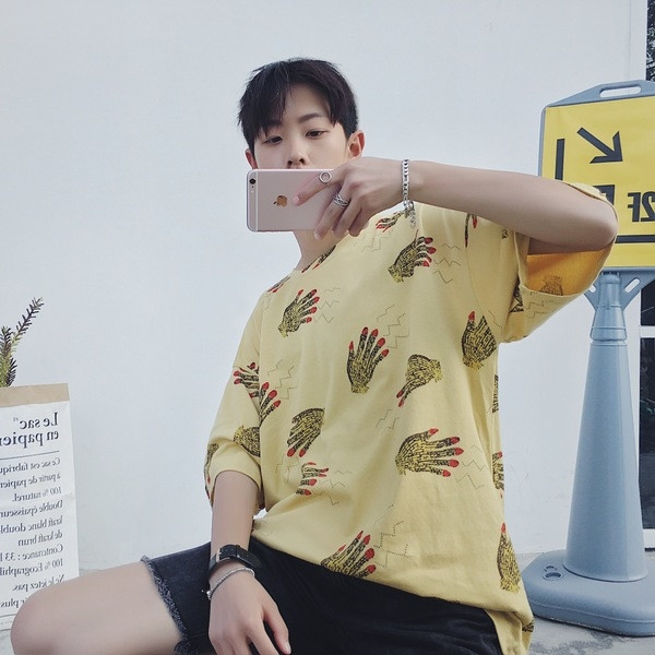 Широка мъжка шарена тениска с къс ръкав - два цвята