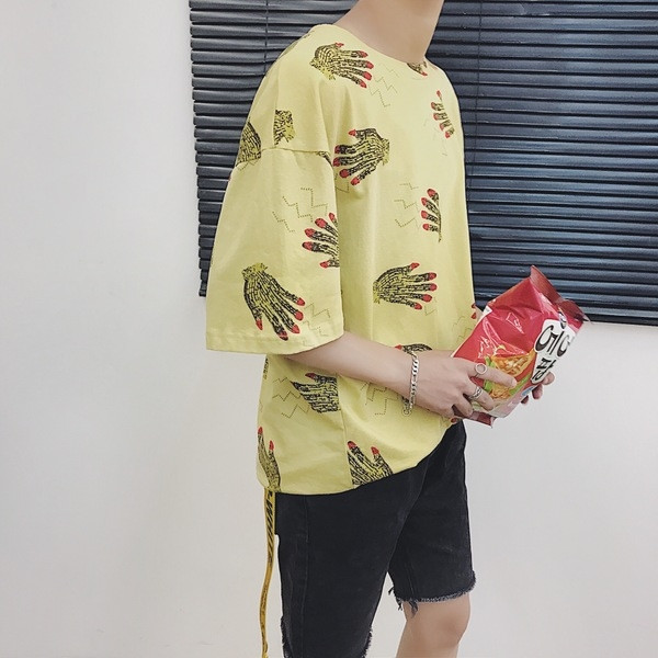 Широка мъжка шарена тениска с къс ръкав - два цвята