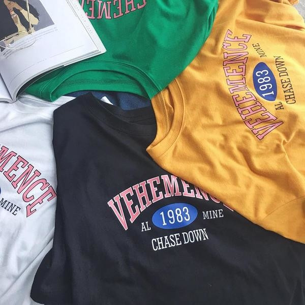 πουκάμισο Φρέσκο ​​ανδρών με επιγραφή και εκτύπωση σε έντονα χρώματα