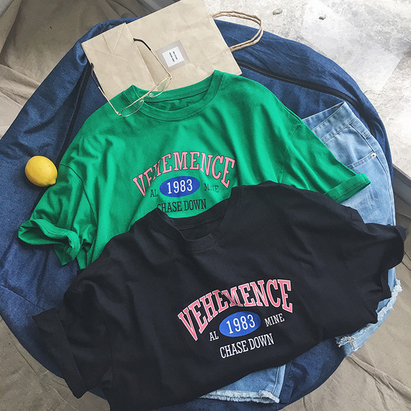 πουκάμισο Φρέσκο ​​ανδρών με επιγραφή και εκτύπωση σε έντονα χρώματα