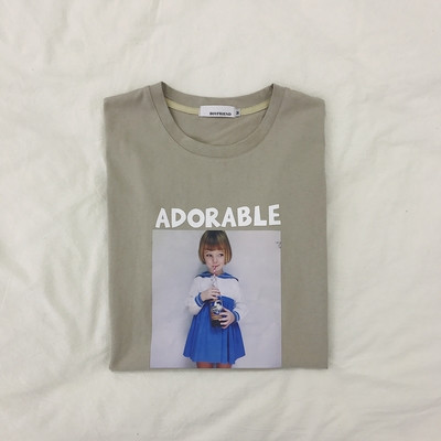 Много свежа и стилна унисекс тениска в няколко цвята и интересна щампа