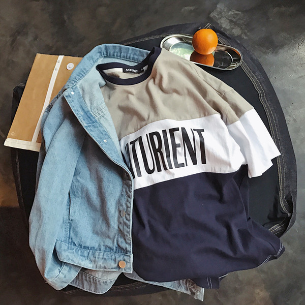 shirt Ευρεία μοντέλο άνδρες με κοντά μανίκια και μια επιγραφή - 2 χρώματα