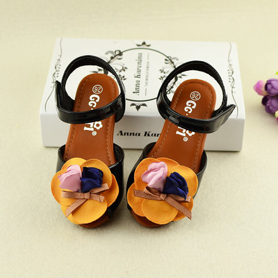 Сладки детски сандали за момичета с интересна декорация, в черен и розов цвят