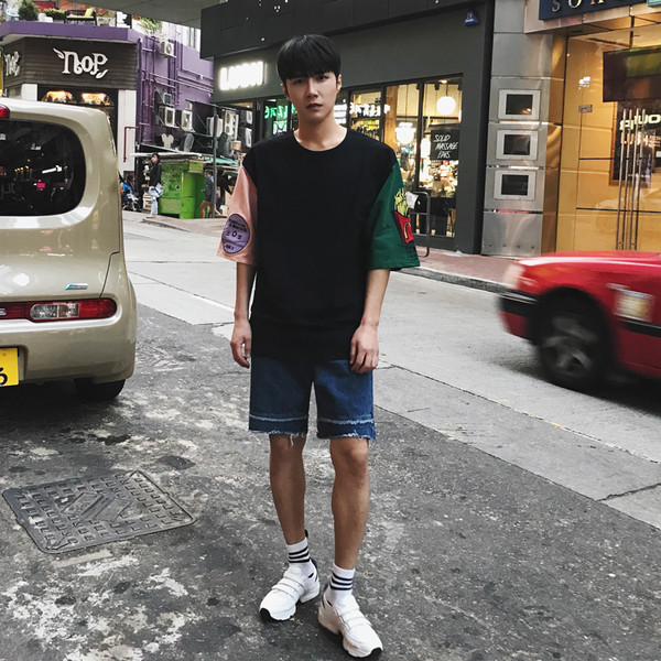 Свободна мъжка тениска с широк 3/4 разноцветни ръкави