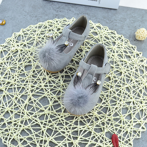 Детски сандали за момичета - затворени, с красива декорация