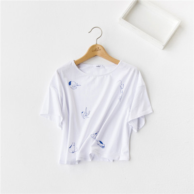 Свежа дамска блузка с интересни апликацийки