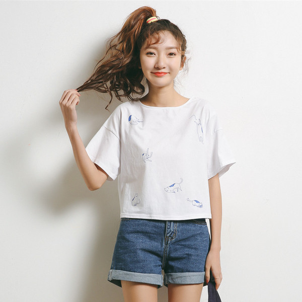 Свежа дамска блузка с интересни апликацийки