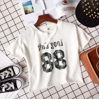 Страхотна унисекс тениска с къс ръкав, надпис и номер 