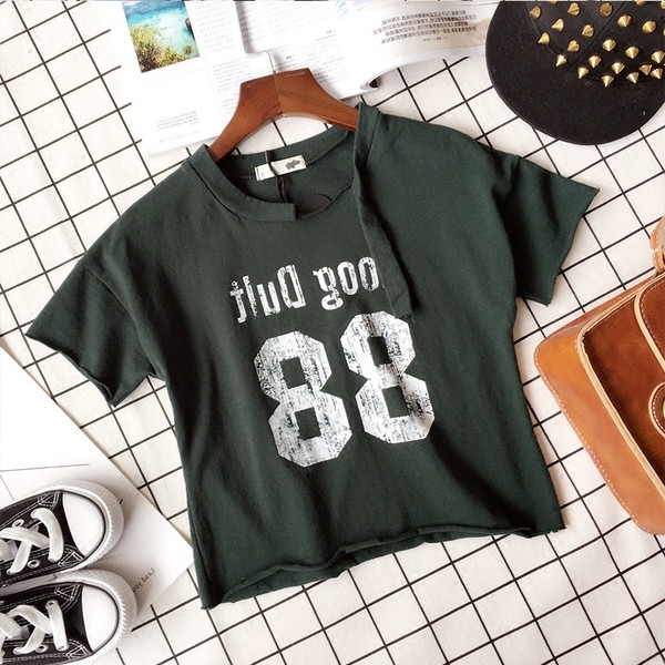 Страхотна унисекс тениска с къс ръкав, надпис и номер 