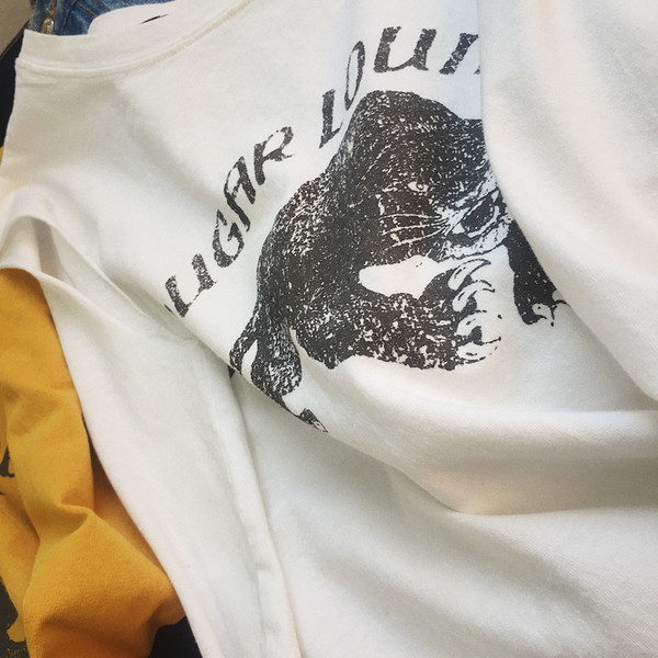 Κομψή ανδρών αμάνικο T-shirt σε κίτρινο και λευκό