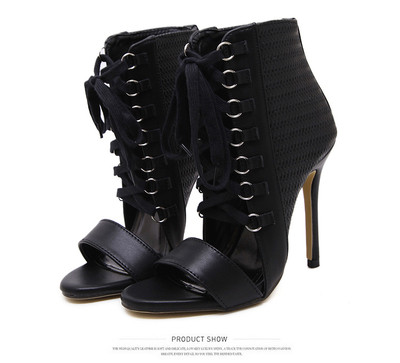 Οι γυναίκες της μόδας σανδάλια με ψηλά τακούνια συνδέσεις σε καφέ και μαύρο