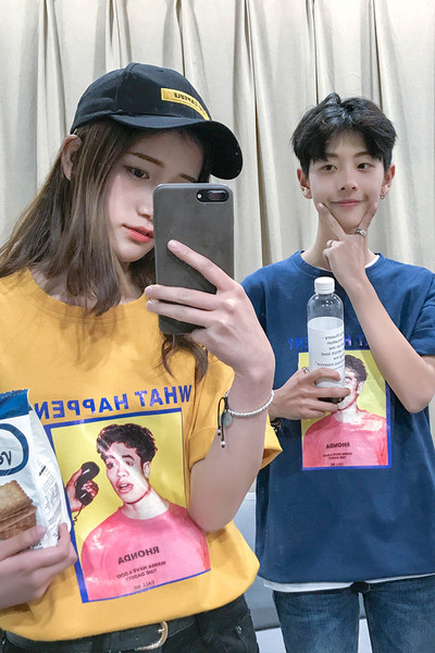 Unisex κομψό καθημερινό T-shirt με στάμπα