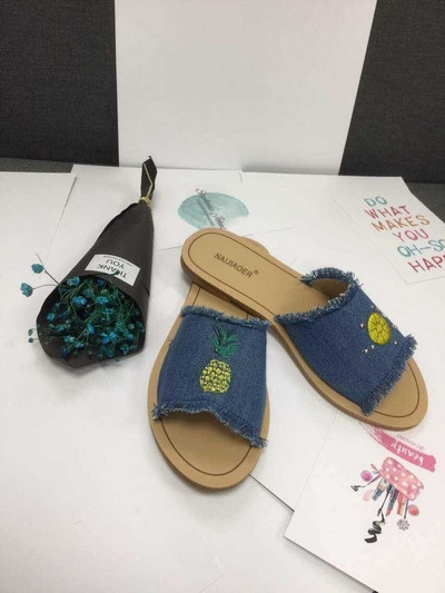 Γυναικείες παντόφλες για τη καθημερινή ζωή με διακόσμηση φρούτων