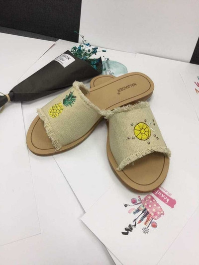 Γυναικείες παντόφλες για τη καθημερινή ζωή με διακόσμηση φρούτων