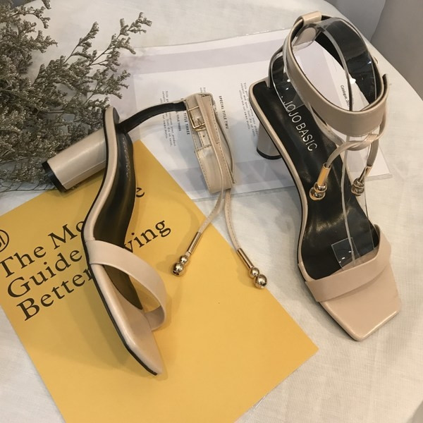 Παπούτσια του φωτός, παχύ ηλεκτρικής ενέργειας σε τρία χρώματα