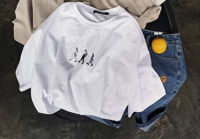 πουκάμισο Ευρεία ανδρών με 7/8 μανίκια με κεντημένα στοιχεία