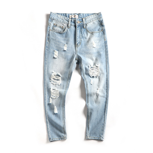 Σχισμένο τζιν κομψή ανδρών, κατάλληλα για την άνοιξη και το καλοκαίρι