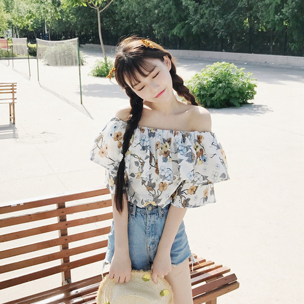 Πολλά φρέσκα κυρίες μπλούζα με γυμνά ώμους, βολάν και floral