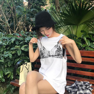 Дълъг дамски модерен потник с нестандартна апликация