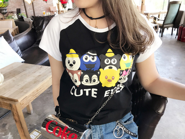 μπλούζα γλυκιά κυρία με μια ενδιαφέρουσα καμβά με κινούμενες εικόνες σε 2 χρώματα