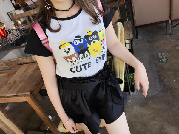 μπλούζα γλυκιά κυρία με μια ενδιαφέρουσα καμβά με κινούμενες εικόνες σε 2 χρώματα