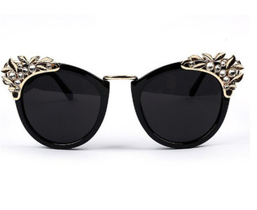 γυαλιά σύγχρονες γυναίκες σε διάφορα χρώματα με όμορφη διακόσμηση