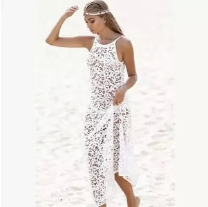 Μεγάλη παραλία φόρεμα σε λευκή δαντέλα