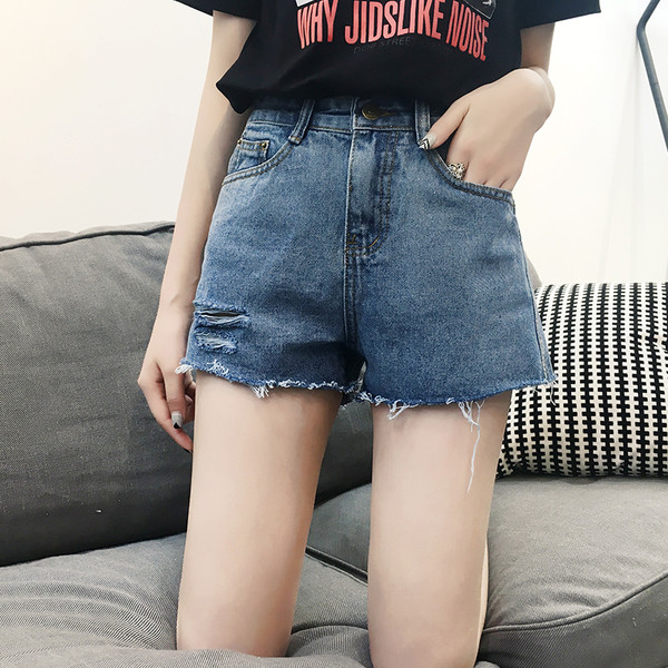 τζιν σορτς σύγχρονες γυναίκες με υψηλή μέση