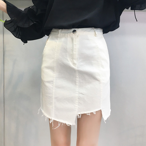 Ασυνήθιστο κυρίες μοτίβο κοντή φούστα με ασύμμετρο τελείωμα