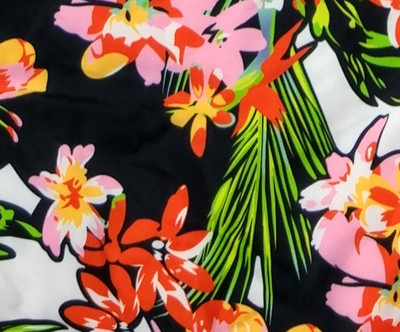 Дамски цял бански във флорални мотиви, с изрязано деколте и гол гръб