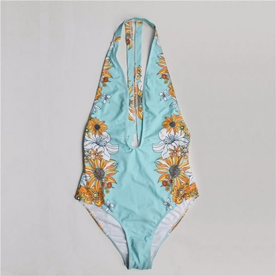 Φρέσκα μαγιό με την πλάτη με φυτικά μοτίβα