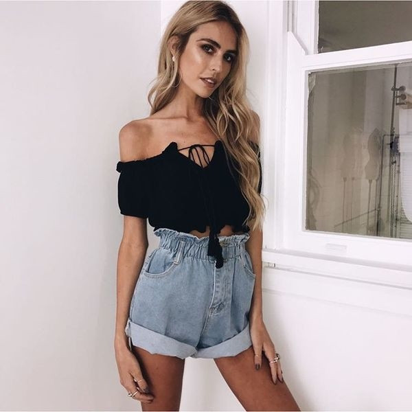 σορτς Wide κυρίες λευκό, μαύρο και μπλε