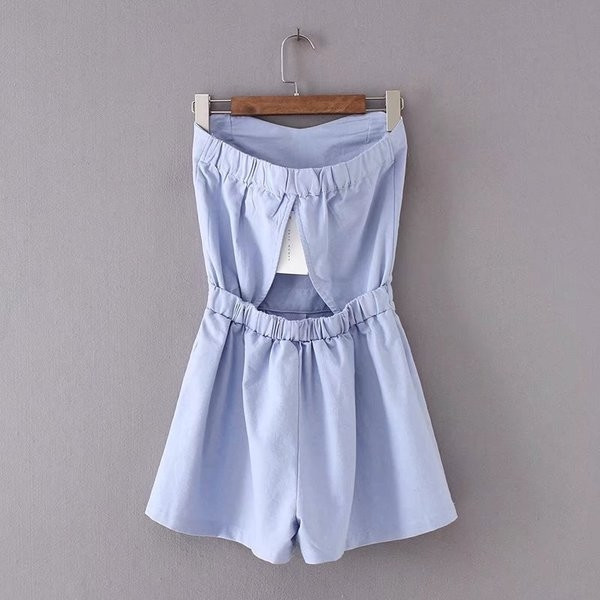 στολή των γυναικών το καλοκαίρι σε μπλε κεντημένα λουλούδια