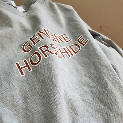 πουκάμισο Φρέσκο άνδρες με κοντά μανίκια και μια λεζάντα σε πολλά διαφορετικά χρώματα