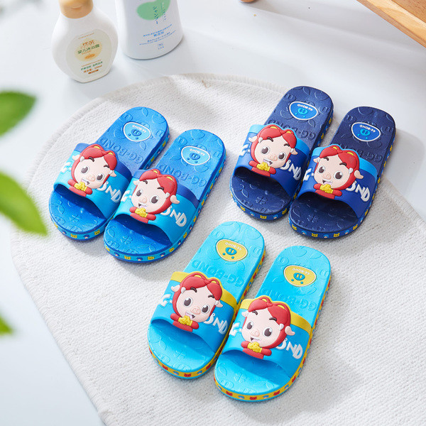 παντόφλες παιδιών για τα αγόρια και τα κορίτσια με κινούμενη εικόνα σε διάφορα χρώματα