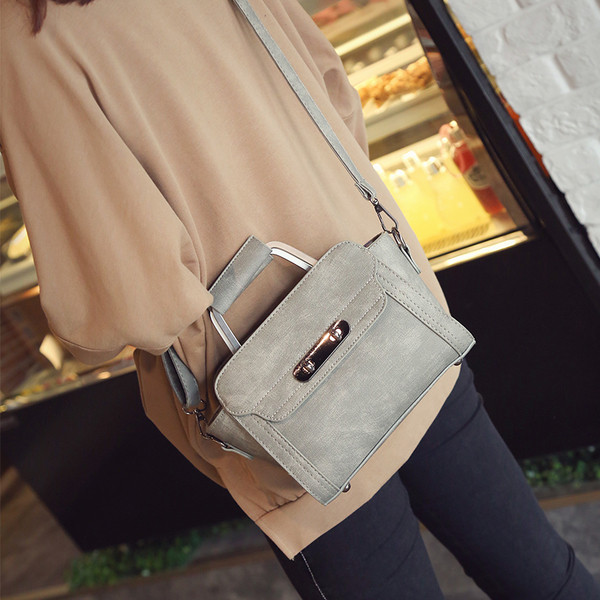 Κομψό πορτοφόλι - ένα εγχειρίδιο λαβή ώμου