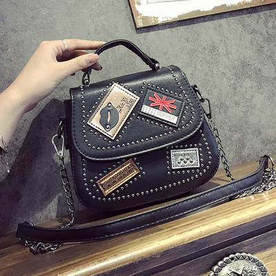 Μοναδική τσάντα με πριτσίνια - χειροκίνητη με μια αλυσίδα, διάφορα χρώματα