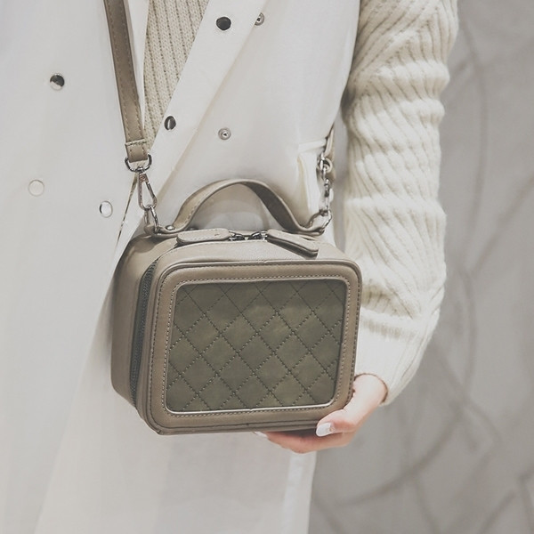 Κομψό μίνι μοντέλο τσάντα με φόδρα