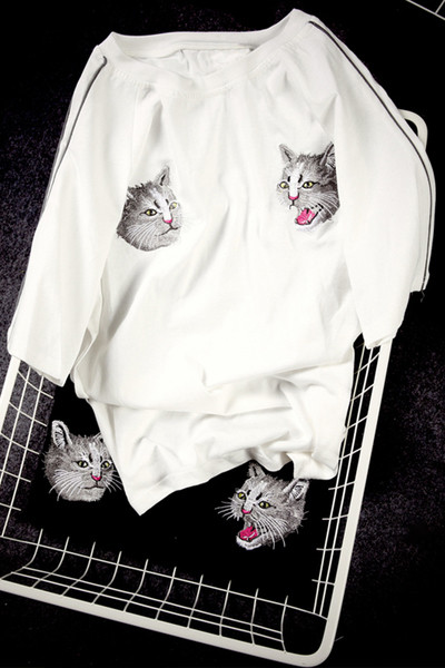 Πολύ κομψό αρσενικό ευρύ-shirt με κοντά μανίκια - 2vyata