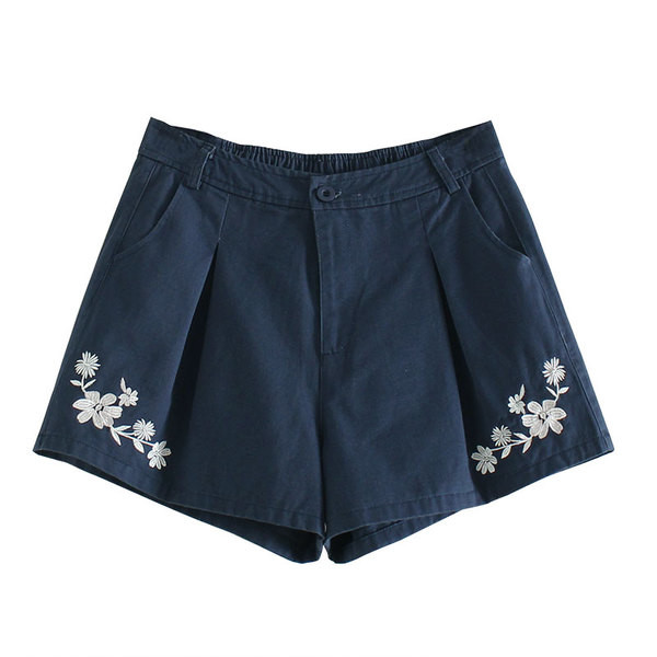 σορτς κυρίες βαμβάκι σε δύο χρώματα με κεντημένα λουλούδια