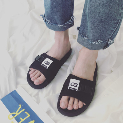 Casual παντόφλες για τους άνδρες και τις γυναίκες σε μαύρο χρώμα με αγκράφα