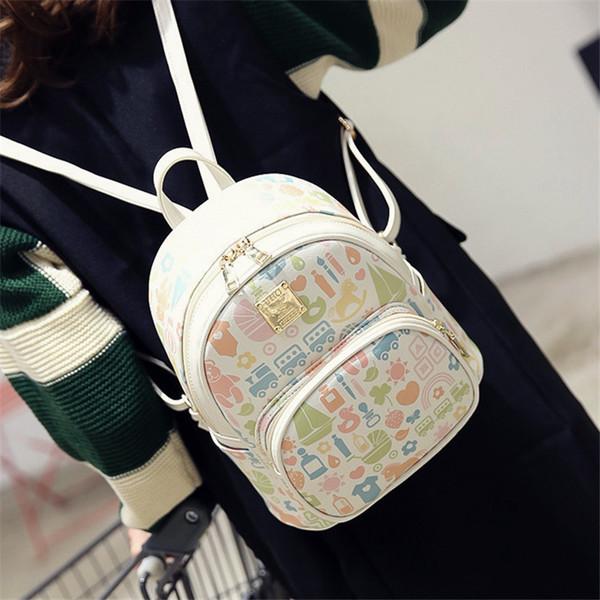 Модерна дамска чанта с картинки в бял и розов цвят