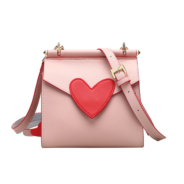 Малка дамска чанта с декорация сърце в черен и розов цвят