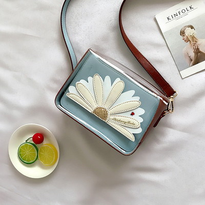 Стилна мини дамска чанта с декорация бродерия в различни разцветки