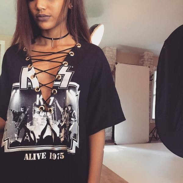 Σύγχρονη κυρίες Ζακέτα με κομμένα λαιμόκοψη και τους δεσμούς σε μαύρο χρώμα