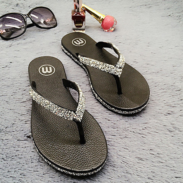 Casual γυναικείες παντόφλες με πέτρες σε μαύρο, γκρι και κίτρινο χρώμα