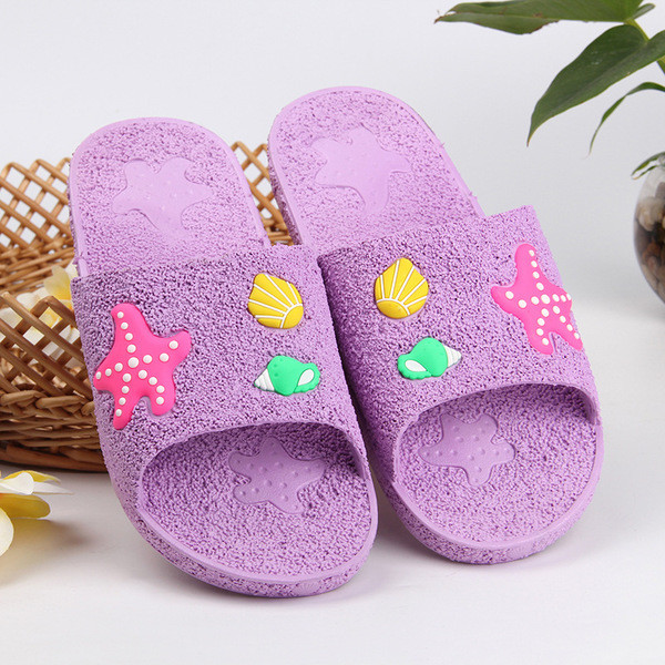 Γυναικείες παντόφλες για τη  παραλία με διακόσμηση σε διάφορα χρώματα