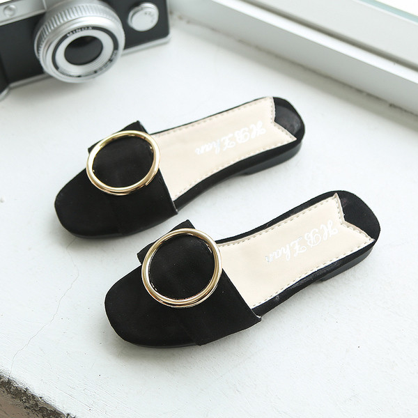 Παιδική περιστασιακή παντόφλες με μεταλλικό διακοσμητικό