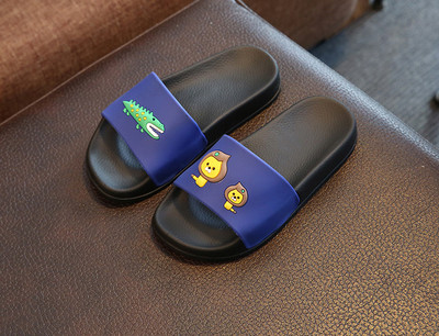 Παντόφλες για τα αγόρια και τα κορίτσια με τις εικόνες των ζώων σε διάφορα χρώματα