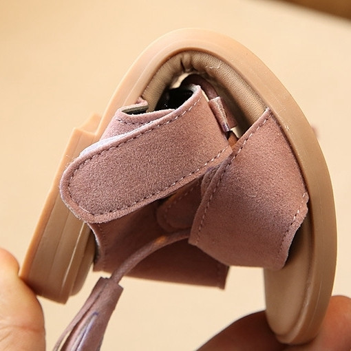 Ενδιαφέρουσες σανδάλια με μακρά δεσμούς γύρω από τον αστράγαλο για τα κορίτσια - 3 χρώματα